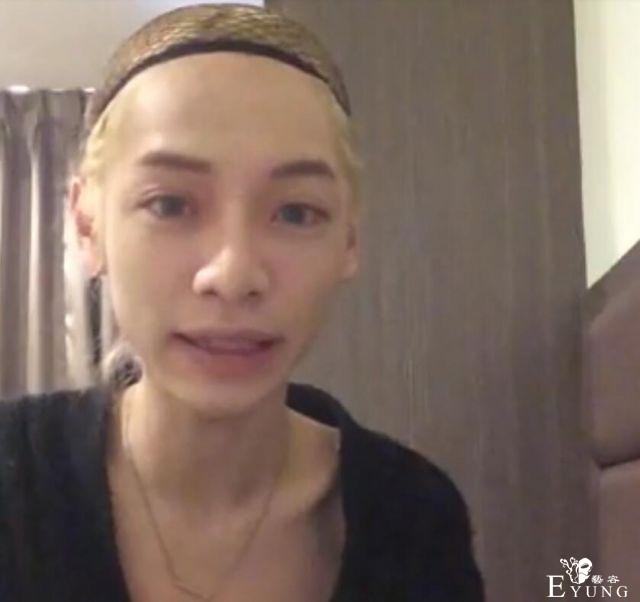 伪娘Kiwebaby直播穿衣变装 转身后亮了！-11.jpg