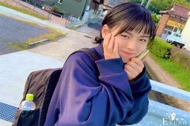16岁高中生“男扮女装”火了！扮相太甜美，女生自愧不如-2.jpg