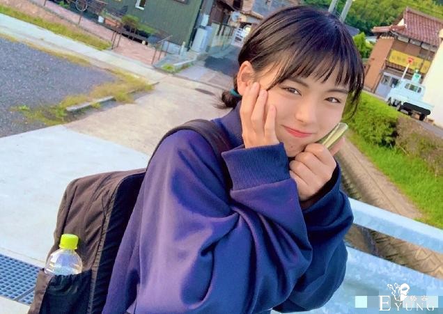 日本16岁高中生火了，因男扮女装引关注，网友：女生都自愧不如-1.jpg