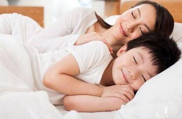 16岁高中生“男扮女装”，因长相甜美吸粉无数，女生都自叹不如-4.jpg