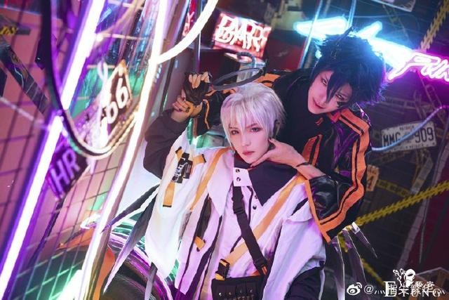 《明日方舟》送葬人&炎客cos，高冷小帅哥，撩愈的笑容太迷人-6.jpg