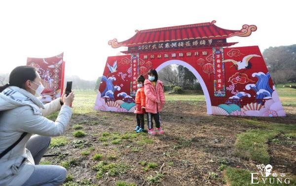 “回家有风险，钱包还会扁！”武汉这些横幅花式留人-21.jpg