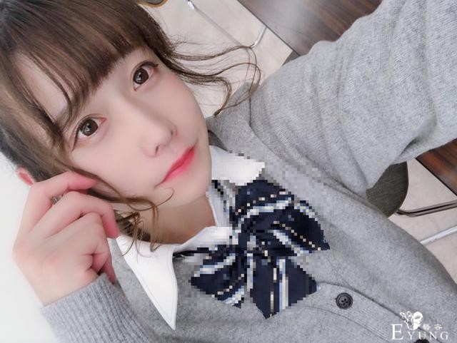 二次元萌妹选左还是右？看到男子学校毕业证我犹豫了-4.jpg