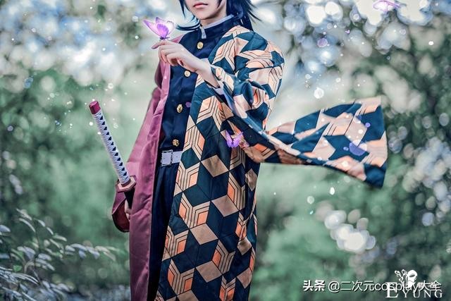 《鬼灭之刃》富冈义勇&蝴蝶忍cos，甜甜温馨的感觉，百看不腻-2.jpg