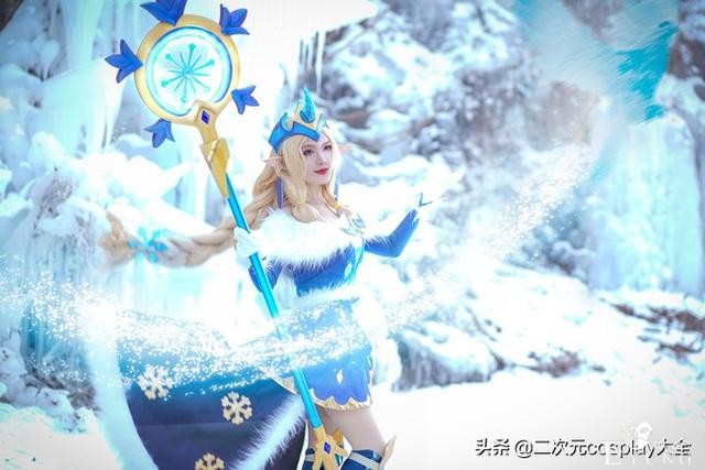 气质美貌杀我，《英雄联盟》冬境仙灵索拉卡cos，冰雪中的女神-4.jpg