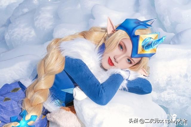 气质美貌杀我，《英雄联盟》冬境仙灵索拉卡cos，冰雪中的女神-21.jpg