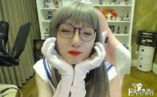 女装COS秀，盘点选手们女性化的一面，锅老师这波COS你打几分？-5.jpg
