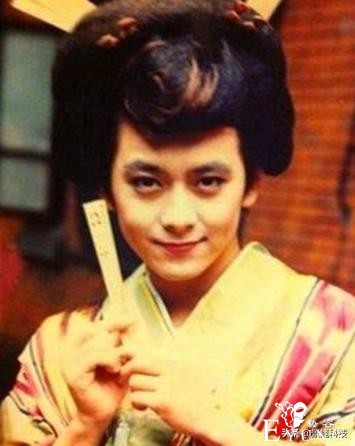 颜值超高的男神们，男扮女装，谁才是真正的女装大佬？-7.jpg