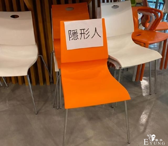 网友分享的几个神COS，隐形人我觉得还好，游戏王那个可太秀了-1.jpg