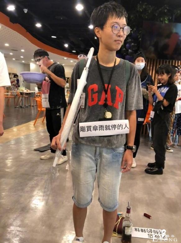 网友分享的几个神COS，隐形人我觉得还好，游戏王那个可太秀了-5.jpg