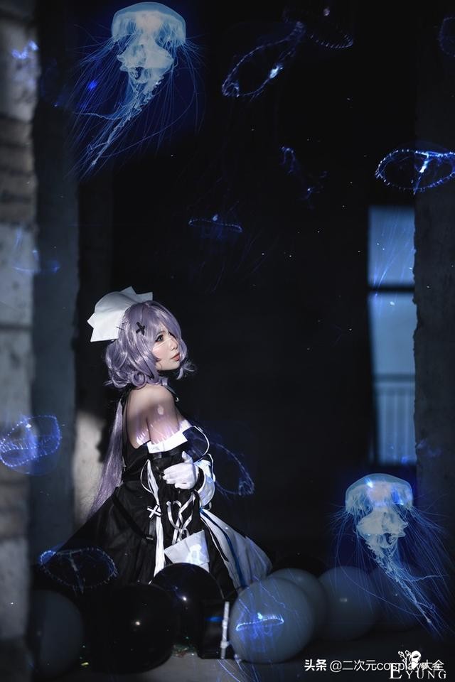 《明日方舟》絮雨cos，气质魅力可人，场景氛围太过惊艳-4.jpg