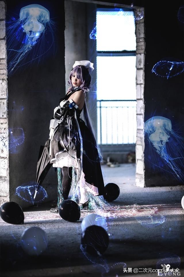 《明日方舟》絮雨cos，气质魅力可人，场景氛围太过惊艳-8.jpg