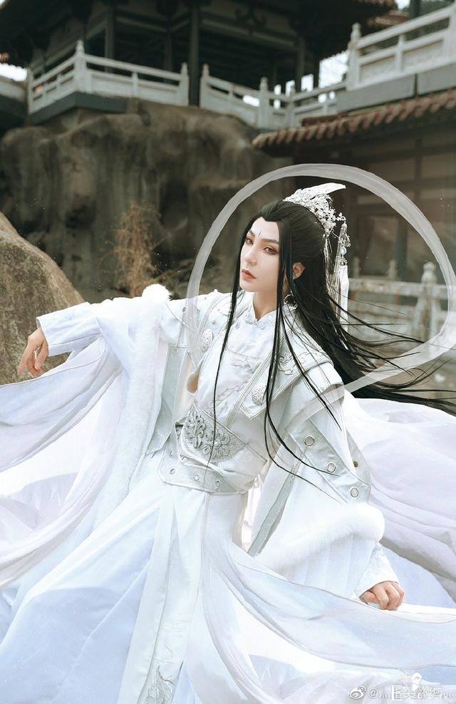 《天官赐福》君吾cos，绝美非常，一瞥一动皆令我离不开目光-2.jpg