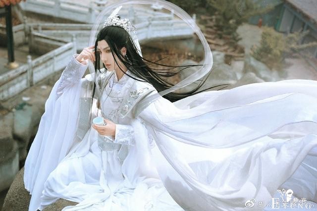 《天官赐福》君吾cos，绝美非常，一瞥一动皆令我离不开目光-9.jpg