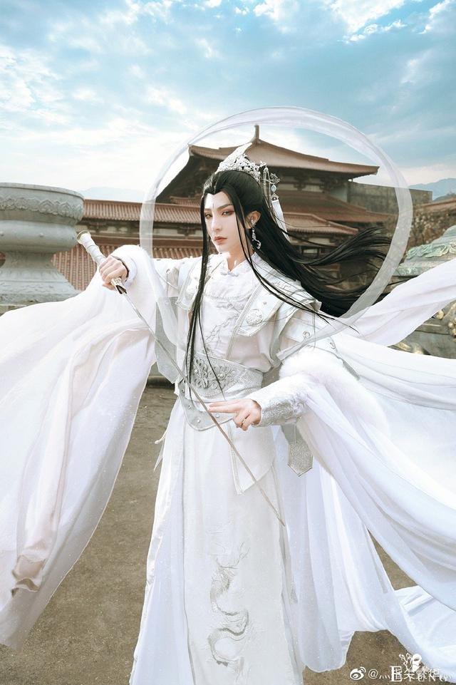 《天官赐福》君吾cos，绝美非常，一瞥一动皆令我离不开目光-7.jpg