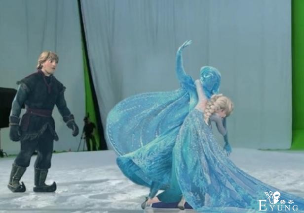 冰雪奇缘被人恶搞，取下口罩的艾莎太搞笑，戴上墨镜像女王-4.jpg