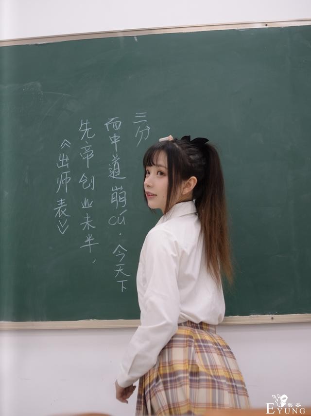 当95后当上了老师，穿JK制服、汉服上课引起争议-6.jpg