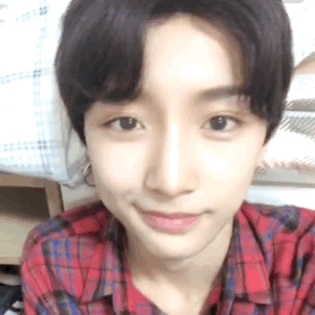 女装大佬宣布“变性”成功，结果却被秒打脸-5.jpg
