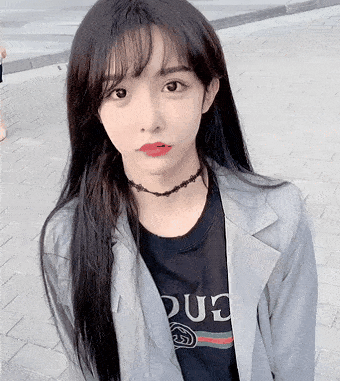 抖音19岁女装大佬称“变性成功”，却被网友打脸在撒谎-1.jpg