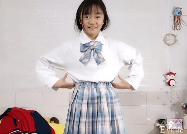 小学生买了JK制服拍视频，评论区都在说“你买到山寨的了”-2.jpg