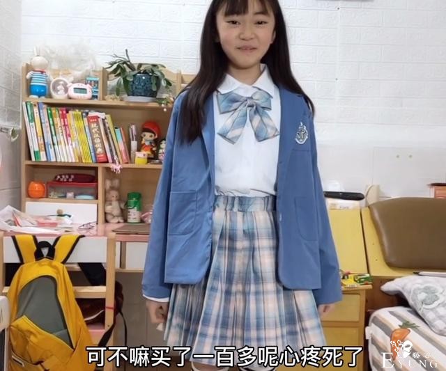 小学生买了JK制服拍视频，评论区都在说“你买到山寨的了”-4.jpg