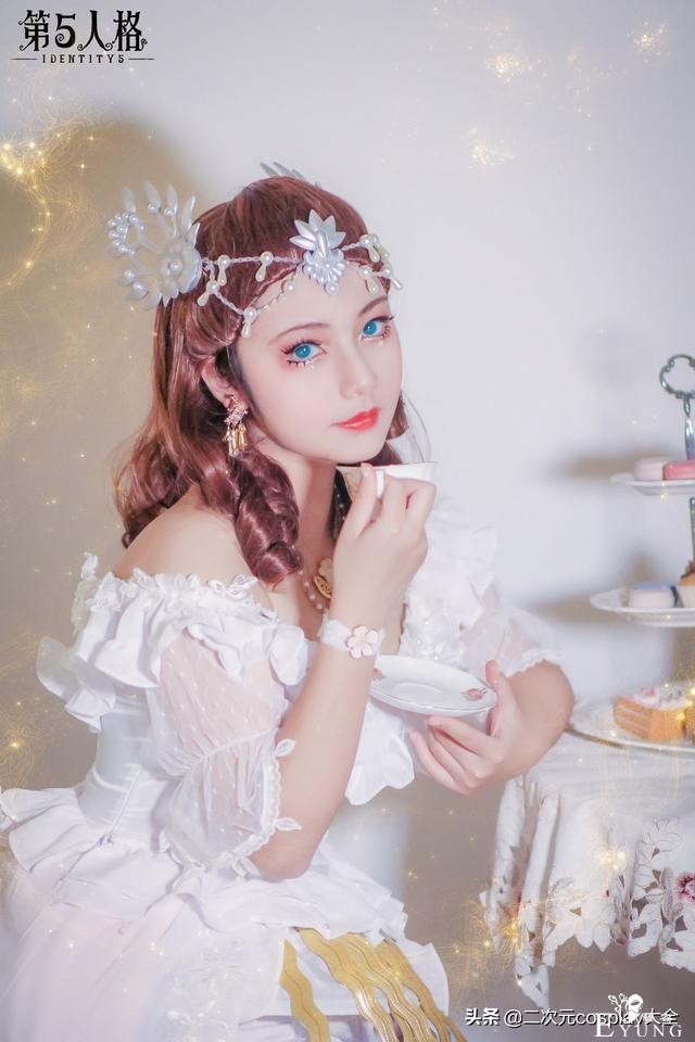 《第五人格》红夫人cos，血宴与贝拉，高雅精致纯美有魅力-5.jpg