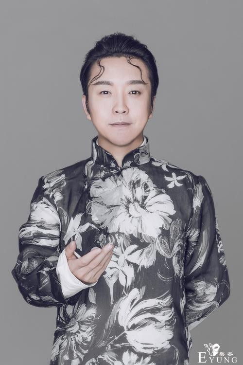 42岁李玉刚又扮女装明媚动人！反串女角不容易，曾被周立波怒嘲-7.jpg