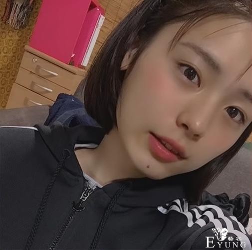 16岁男生“男扮女装”，因长相甜美吸粉无数，连女生都自愧不如-3.jpg