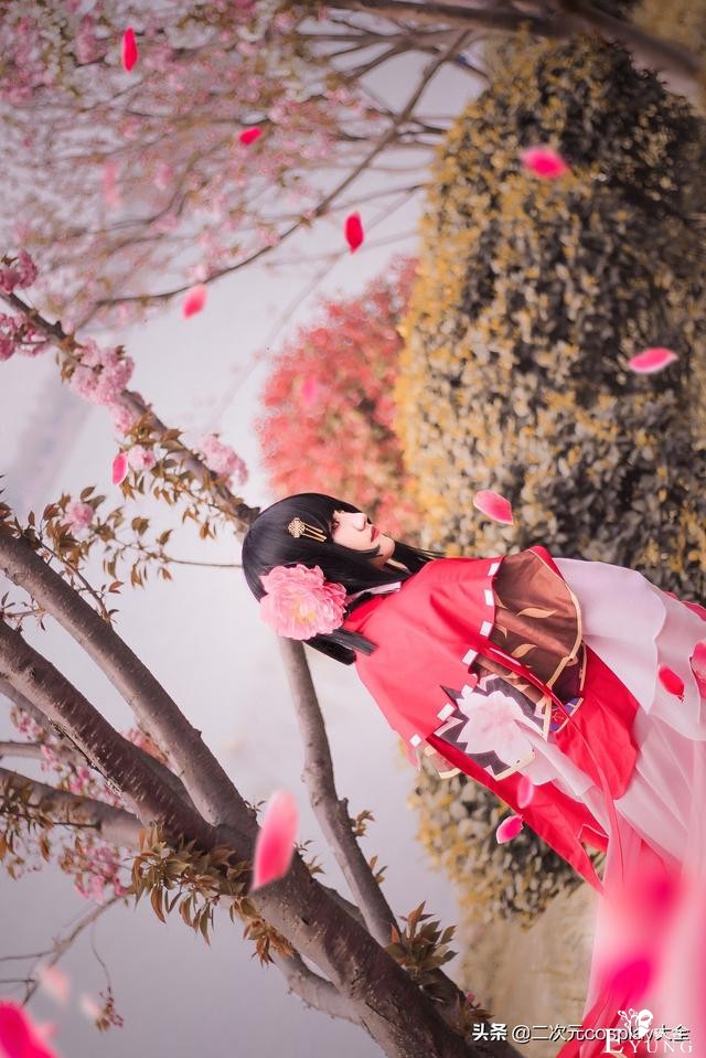 《阴阳师》樱花妖cos，雅致细腻，一瞥一笑皆有故事感-1.jpg