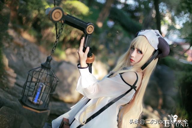 《明日方舟》夜莺cos，美至心灵，唯美和煦的小女神-4.jpg