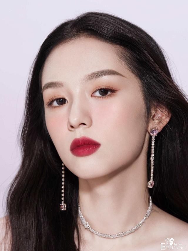 当红男星“性转版”女装照：张哲瀚像刘心悠，肖战撞脸石原里美-20.jpg
