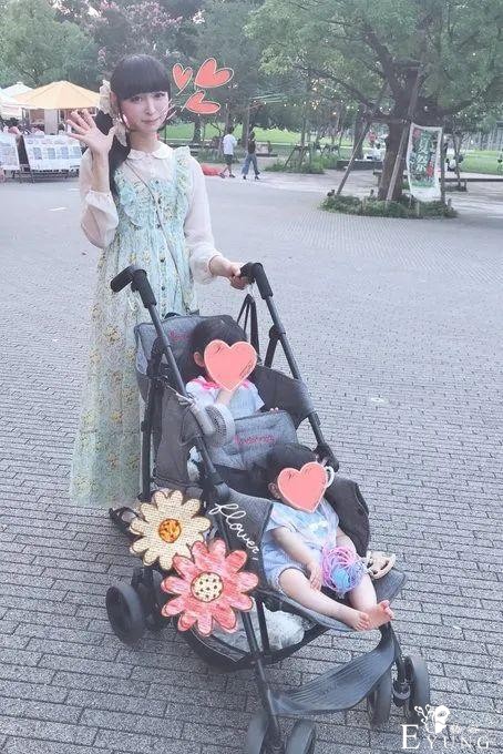 日本第一伪娘！小萝莉竟是摇滚大叔？！因扮女装走上人生巅峰，还生了两个女儿…-15.jpg