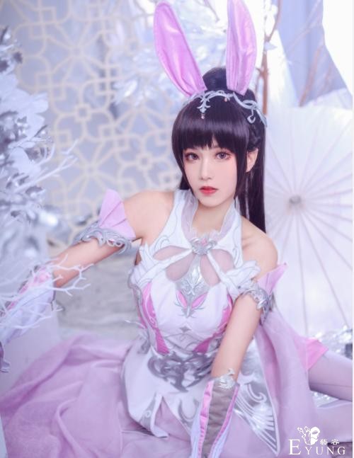 斗罗大陆：二次元小舞COS有多逼真？颜值超高，细长腿成亮点-4.jpg