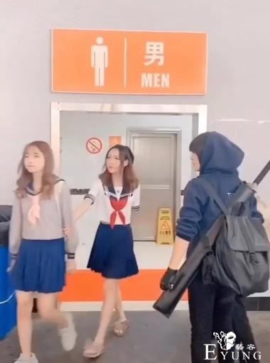 漫展的男厕为何变成了一个传说？推开门全是女装大佬是真的么？-6.jpg