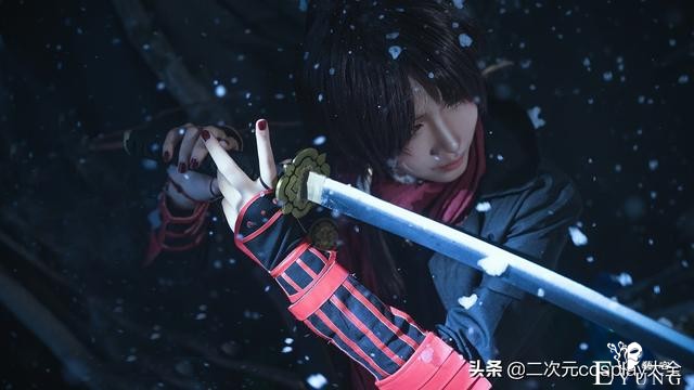 《刀剑乱舞》加州清光cos，雪景与人物融合，竟令我眼里有光-6.jpg