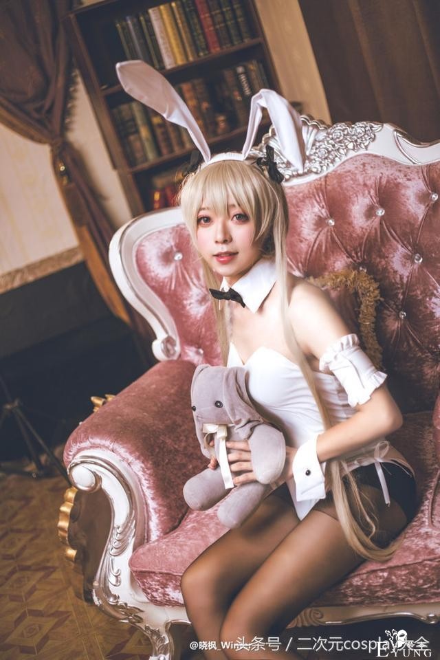《缘之空》穹妹兔女郎cos，黑丝大长腿，这么可爱居然是男孩子？-4.jpg