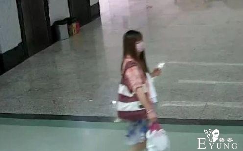男子扮女装“潜入”高校图书馆，还做不雅动作！事发广西南宁-3.jpg