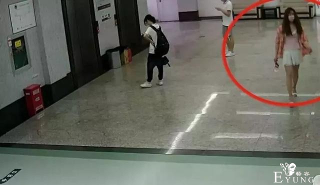 男子扮女装“潜入”高校图书馆，还做不雅动作！事发广西南宁-6.jpg