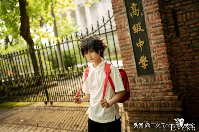 咒术回战cos：五条悟带伏黑惠上学，然后和伏黑甚尔打起来啦-3.jpg