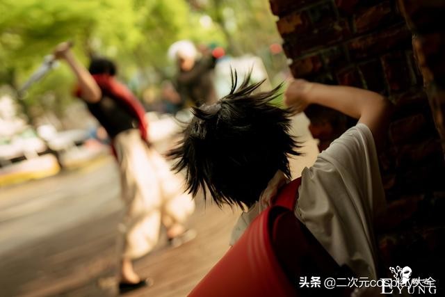咒术回战cos：五条悟带伏黑惠上学，然后和伏黑甚尔打起来啦-9.jpg