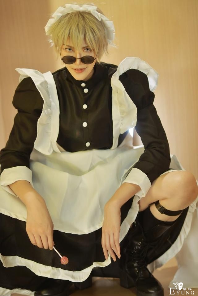 《咒术回战》私设女仆cos，好撩的五条悟，我已经离不开屏幕了-7.jpg