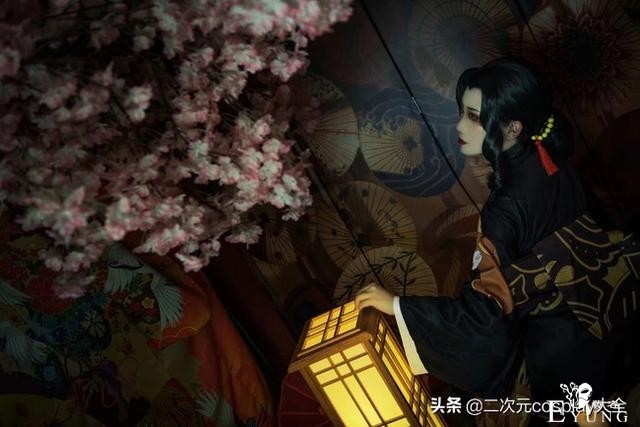 《鬼灭之刃》鬼舞辻无惨cos，美丽中带着魅艳，恍若一幅油画-5.jpg