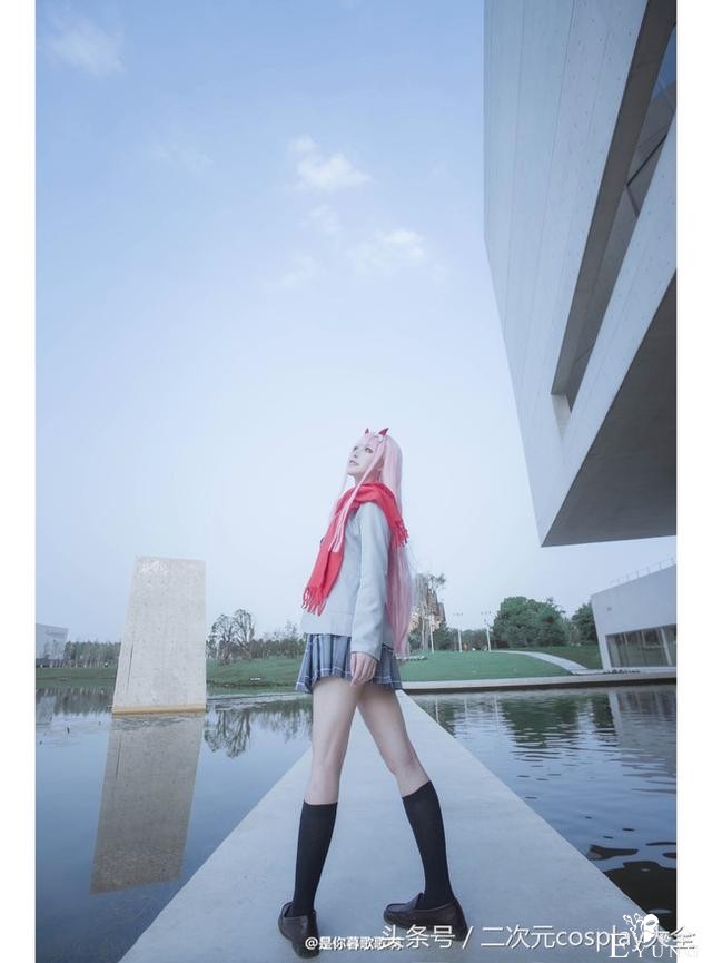 光影效果美到令人喜欢的02，颜值与氛围都很有感觉的cos-9.jpg
