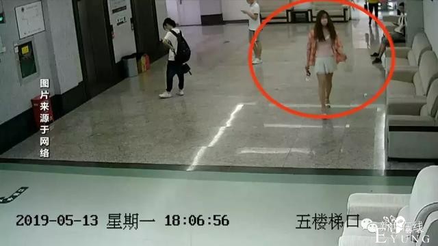 男子穿女装潜入南宁某高校图书馆，疑做出不雅动作…-6.jpg