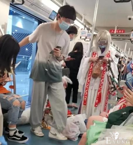个别coser没素质，害得全体cos圈背锅，居然还有人帮他们说话-4.jpg