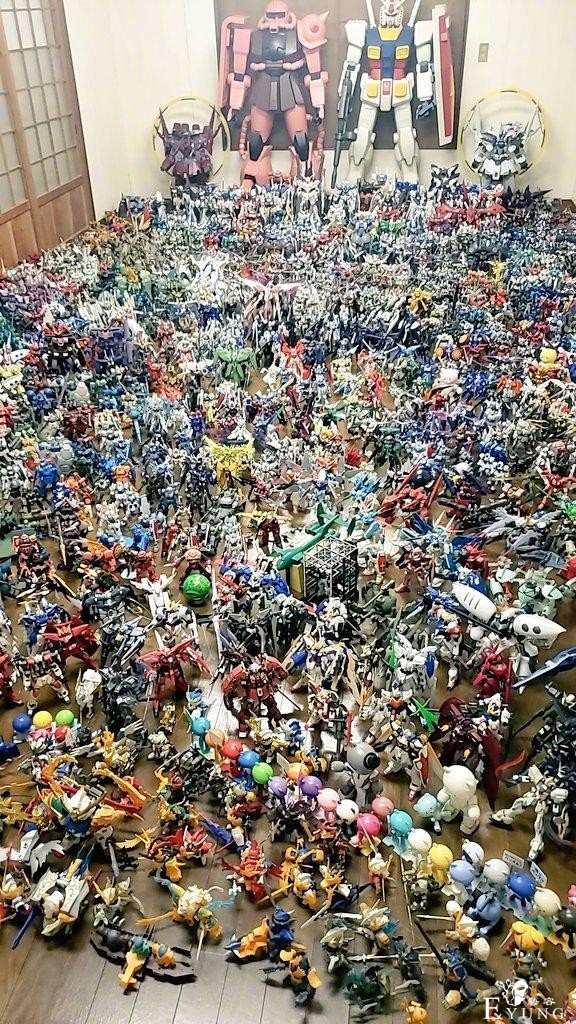 高达爱好者分享收藏，花20年做了1600个模型，密集恐惧慎点-4.jpg