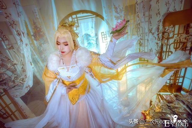 剑网3剑歌惊月cos，雍容华贵，举手投足皆是美艳动人心-2.jpg