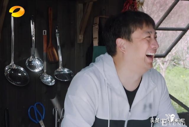 什么时候开始，慢综艺要靠八卦来博热度了？《向往5》常驻该换了-2.jpg