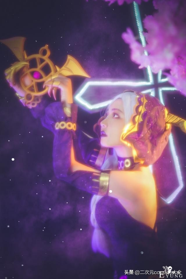 太美了！《第五人格》祭司cos，有种特别的迷人魅力-3.jpg
