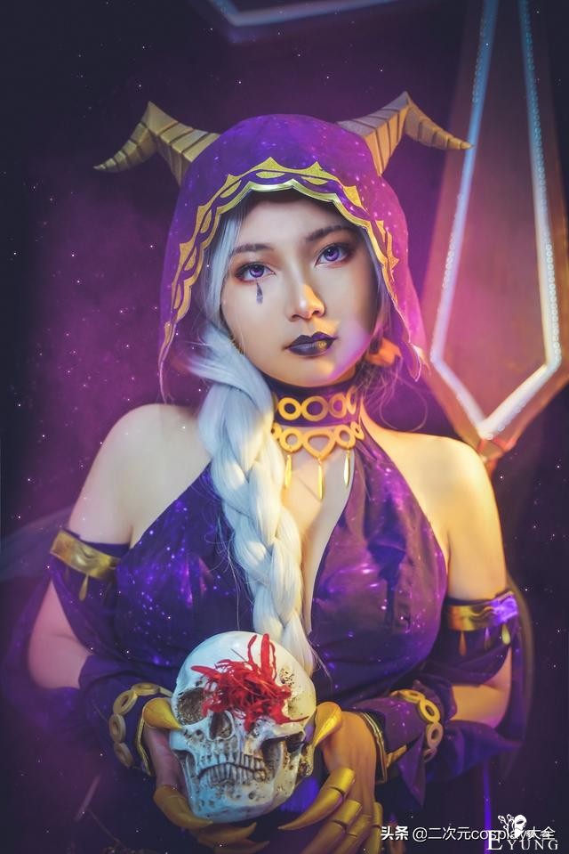 太美了！《第五人格》祭司cos，有种特别的迷人魅力-5.jpg